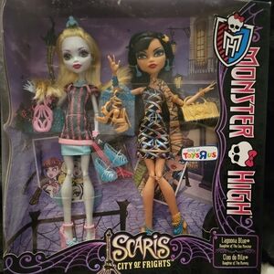 Monster High Scaris City of Frights Lagoona Blue and Cleo de Nile